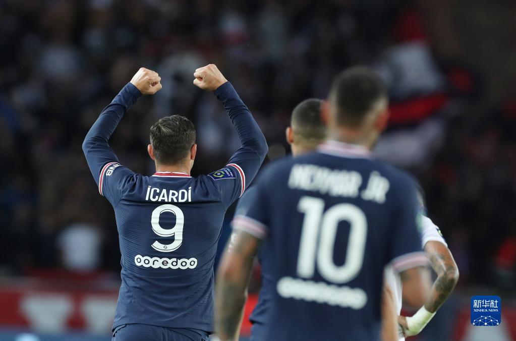  巴黎圣日耳曼主场大胜，里昂遭遇三连败  